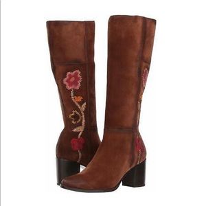 NWOB Nova Flower Tall Boots